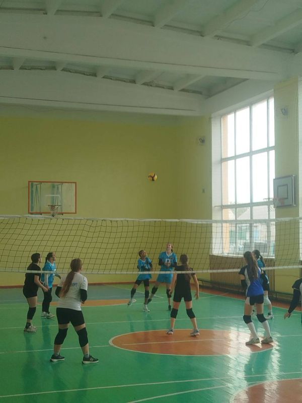 9 октября на базе ГБУ ОО ЗО "СОШ №1" г. Приморск состоялся дружеский матч по волейболу, приуроченный к Году защитника Отечества