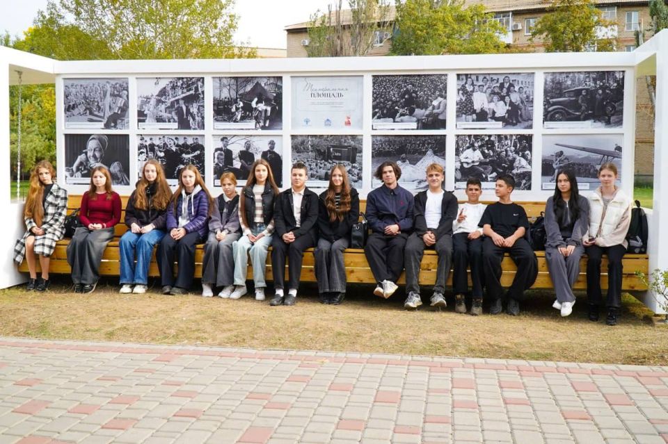 В Мелитополе открылась фотовыставка «Театральная площадь» — пространство памяти, мужества и искусства