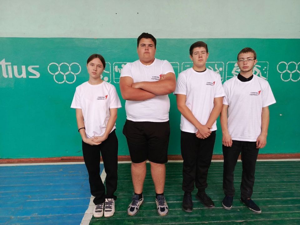 В ГБУ ОО ЗО "Партизанская школа - детский сад" между учениками 10-11 классов прошли спортивные состязания "Будь готов к защите Родины", посвященные Году защитника Отечества