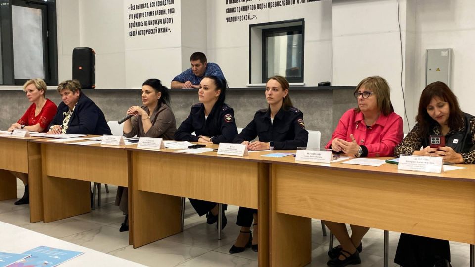 Сотрудники Госавтоинспекции Запорожской области приняли участие в заседании регионального родительского комитета