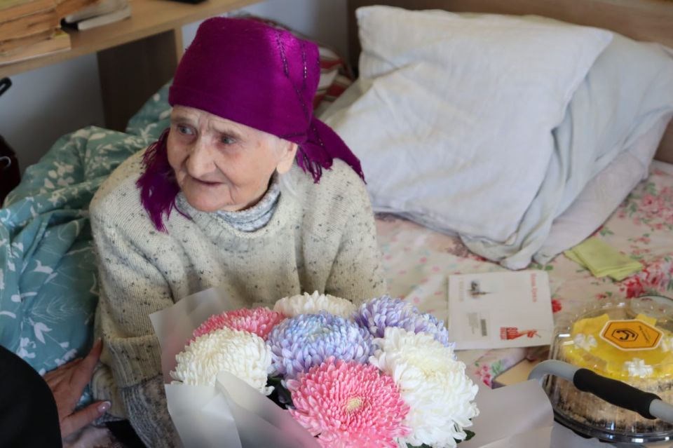 95Юбилярке из Азовского передали личное поздравление от Владимира Путина