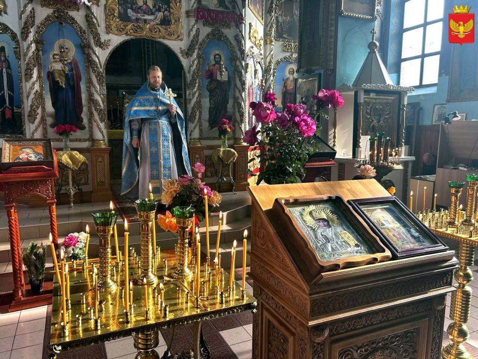 В день светлого и любимого православными людьми праздника — Покрова Пресвятой Владычицы нашей Богородицы и Приснодевы Марии — во всех храмах города Приморск прошли торжественные богослужения