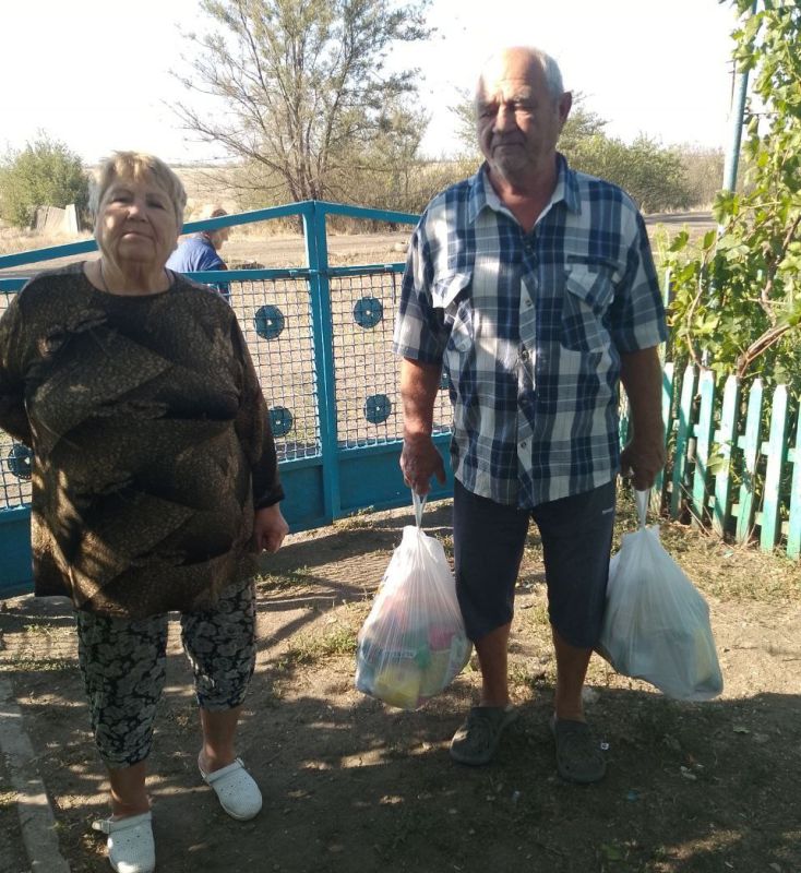 Жители с. Харьково выражают благодарность Главе Токмакского муниципального округа, секретарю местного отделения партии «Единая Россия» Александру Калмыкову за организацию работ по восстановлению энергоснабжения села