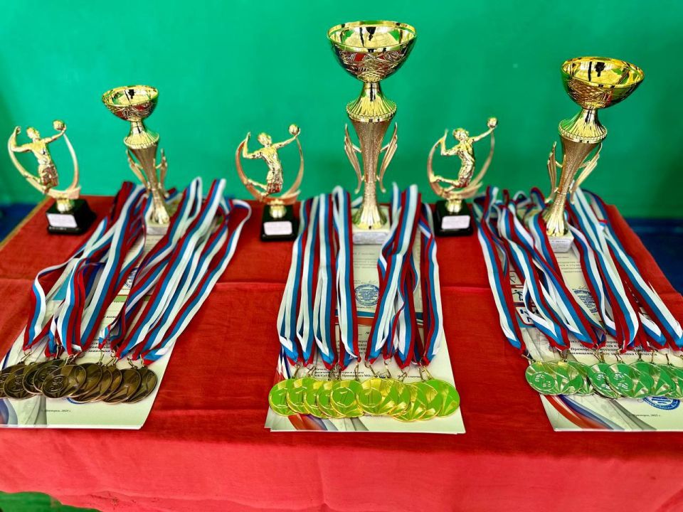 15 октября состоялся финальный этап соревнований по волейболу среди девушек – учащихся общеобразовательных организаций Приморского муниципального округа, посвящённых Году защитника Отечества!