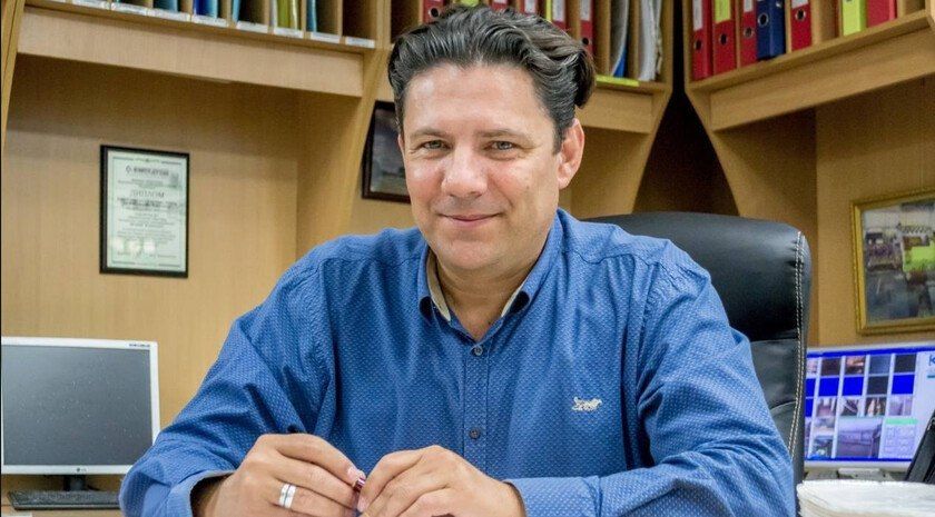 Директор ЗАЭС стал экскурсоводом, чтобы лично рассказать школьникам об атомщиках