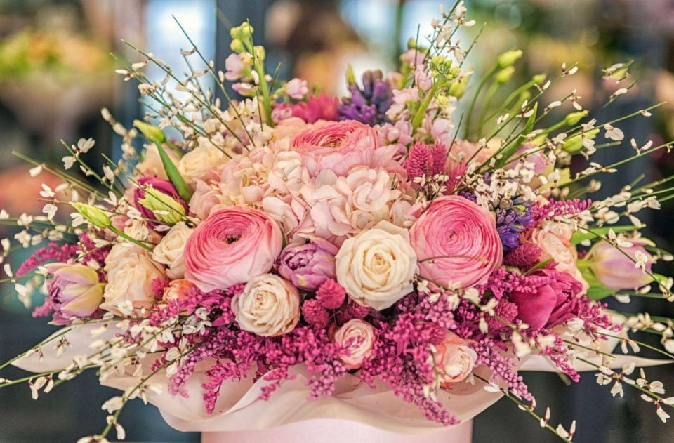 Сегодня свой день рождения отмечает заместитель главного врача по амбулаторно-поликлиническому обслуживанию ГБУЗ «Акимовская ЦРБ» Елена Владимировна Твердая