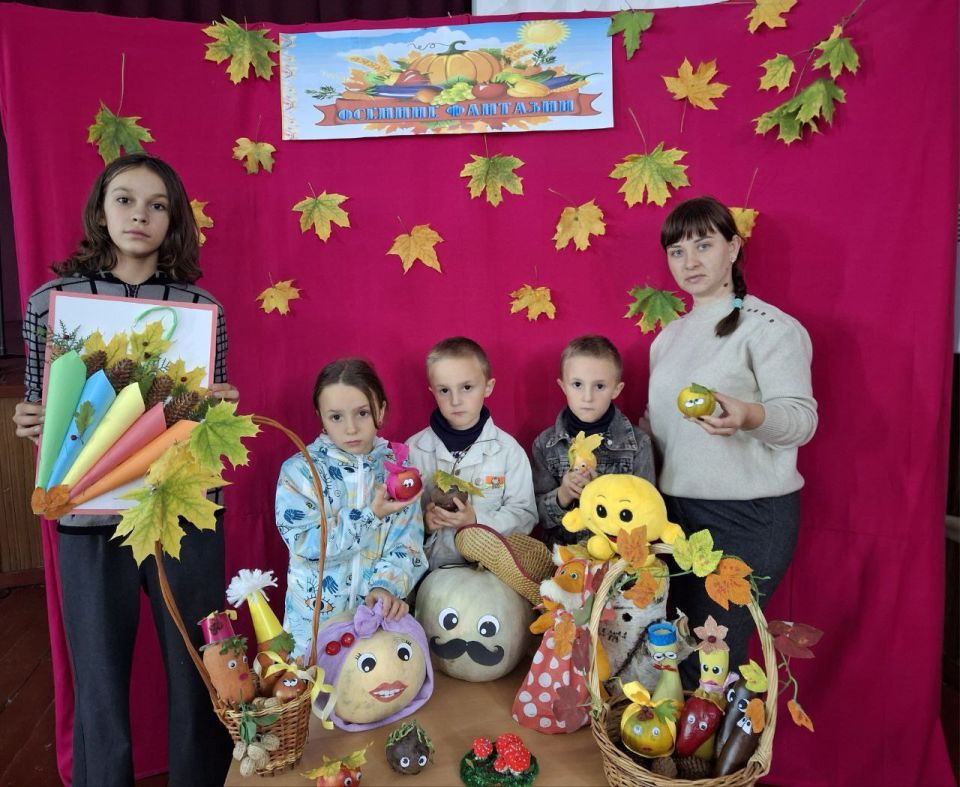 "Овощ с грядки мы сорвем и поделку соберем"