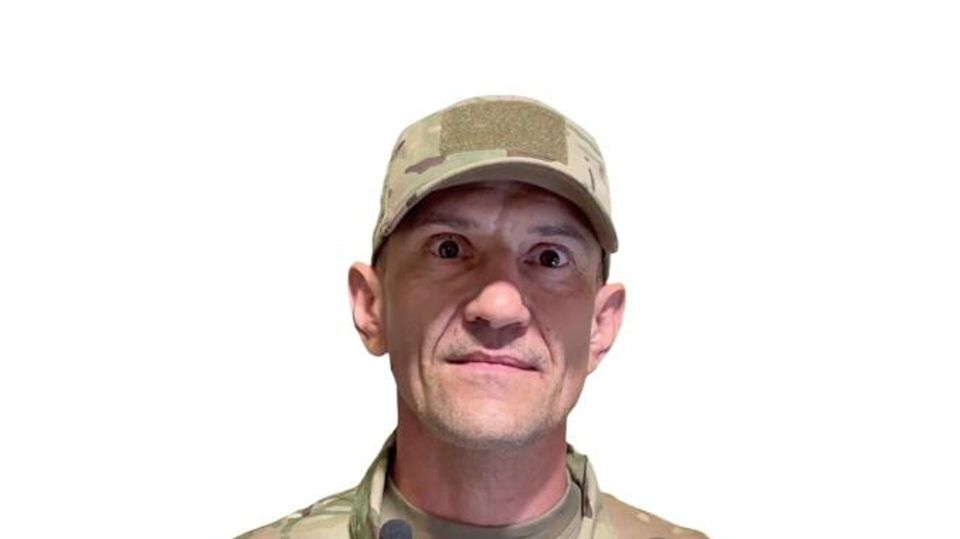 Медик "Док": Лучше собственные глаза, хоть и раненые, чем "ремкоплект" для них