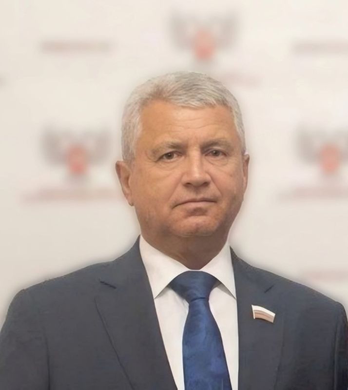 Виктор Емельяненко: Дорогие земляки, поздравляю вас с замечательным праздником – Днем отца!