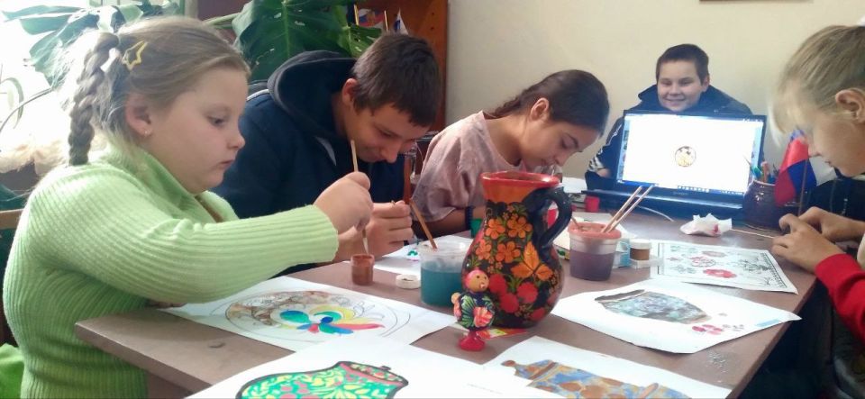 В Переможненском СДК состоялась познавательно- творческая программа "Золотая Хохлома"