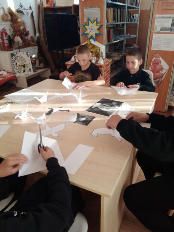 22 октября отмечается День белых журавлей — праздник, посвященный памяти погибших на полях сражений