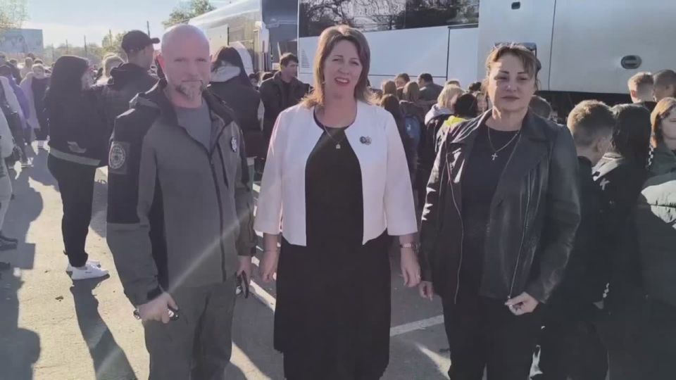 78 одаренных школьников из Акимовского округа Запорожской области отправились на специализированную смену в детский лагерь Ярославской области