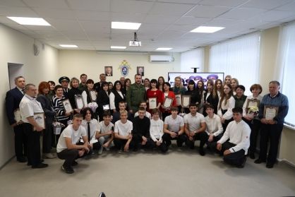 В Мелитополе обучающиеся кадетского класса СК России приняли торжественно присягу