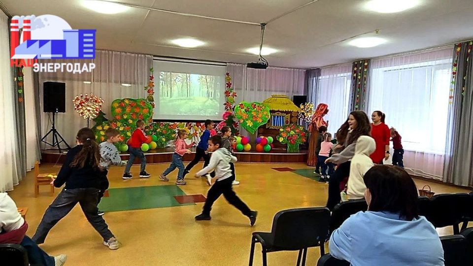 Царица Осень в ЦДЮТ!. В Центре детского и юношеского творчества прошла игровая программа "Царица Осень", которая погрузила воспитанников в атмосферу волшебства! Для ребят подготовили подвижные конкурсы и задания на смекалку