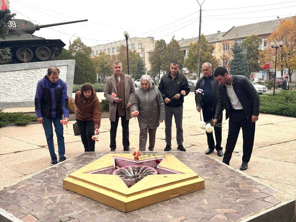 Токмачане отмечают 82-ю годовщину освобождения района от немецко-фашистских захватчиков