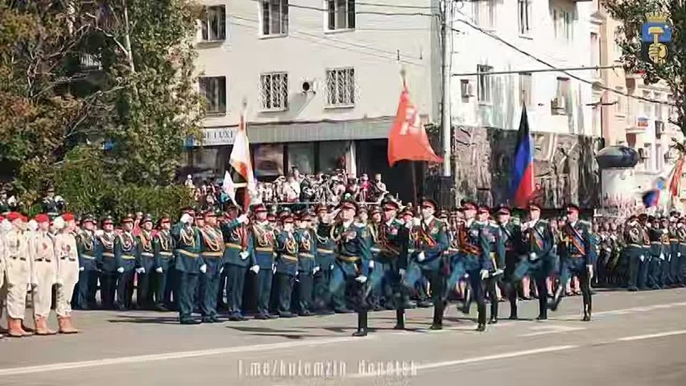 Анна Хорошун: 25 октября - День флага Донецкой Народной Республики