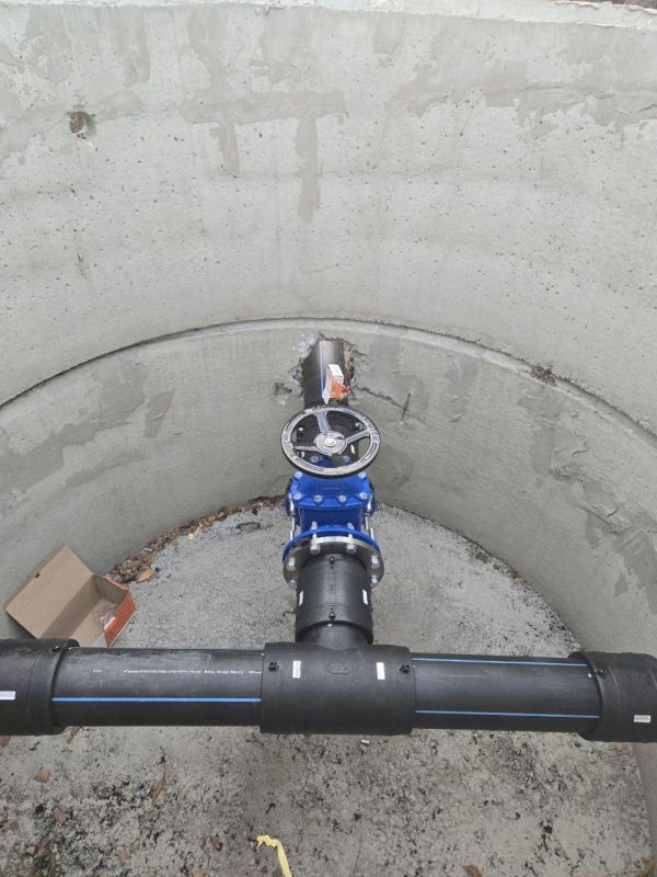 В Приморске подходят к завершению работы по прокладке трубопровода