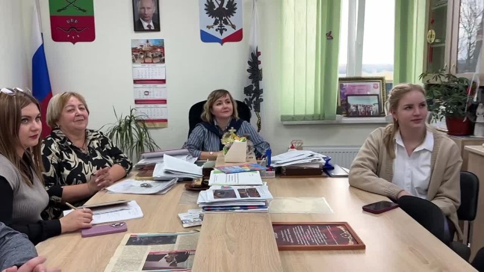 Глава, сотрудники администрации Черниговского муниципального округа и депутат Законодательного собрания ЗО подключились к прямой линии Губернатора Запорожской области Евгения Витальевича Балицкого