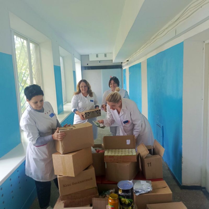 Медики Запорожской области присоединились к акции взаимопомощи #МЫВМЕСТЕ ко Дню народного единства