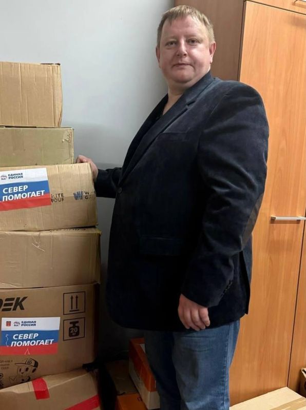 Северяне передали нотные сборники для Приморской детской школы искусств