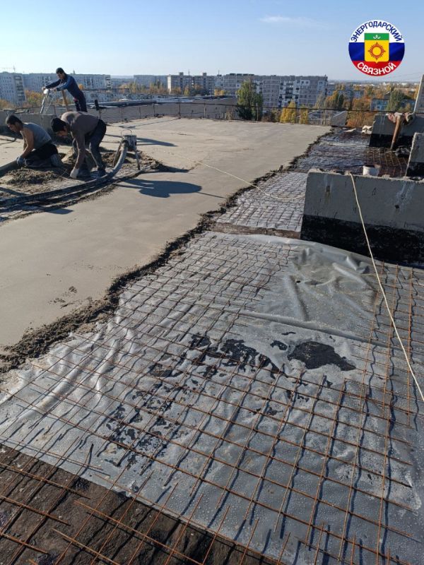 Сегодня в доме №2 по ул. Центральная подрядчики возобновили ремонтные работы