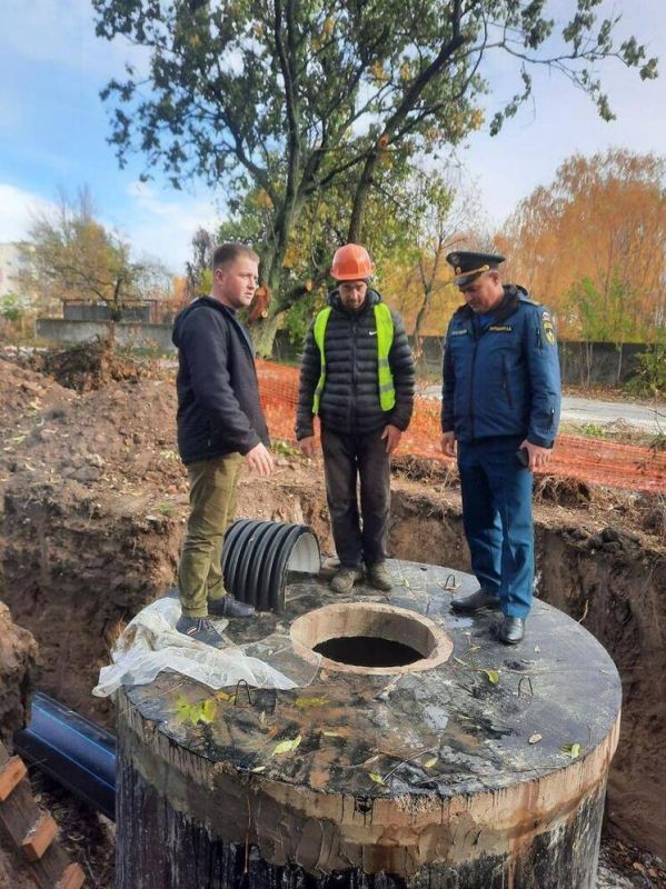 В Днепрорудном ведутся работы по усилению противопожарной безопасности города