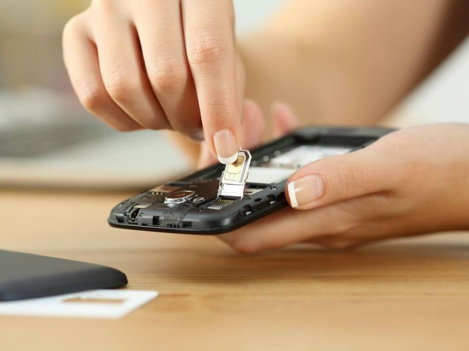 С1 ноября вступает в силу закон, ограничивающий количество SIM-карт на одного человека