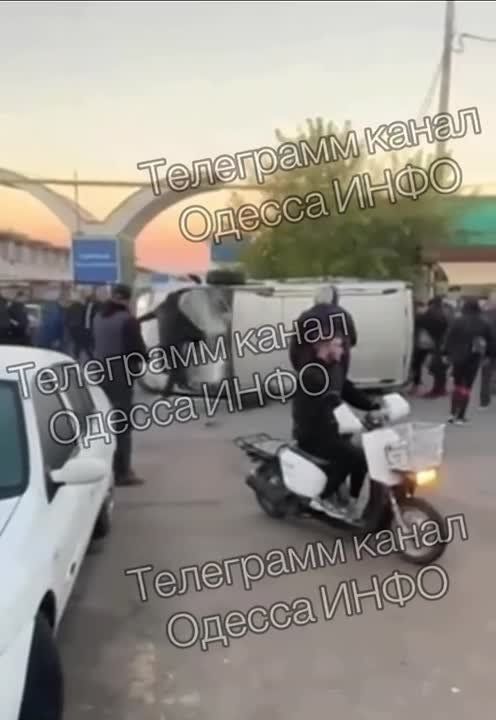 Владимир Рогов: Одесситы избили душегубов ТЦК и перевернули их автобус