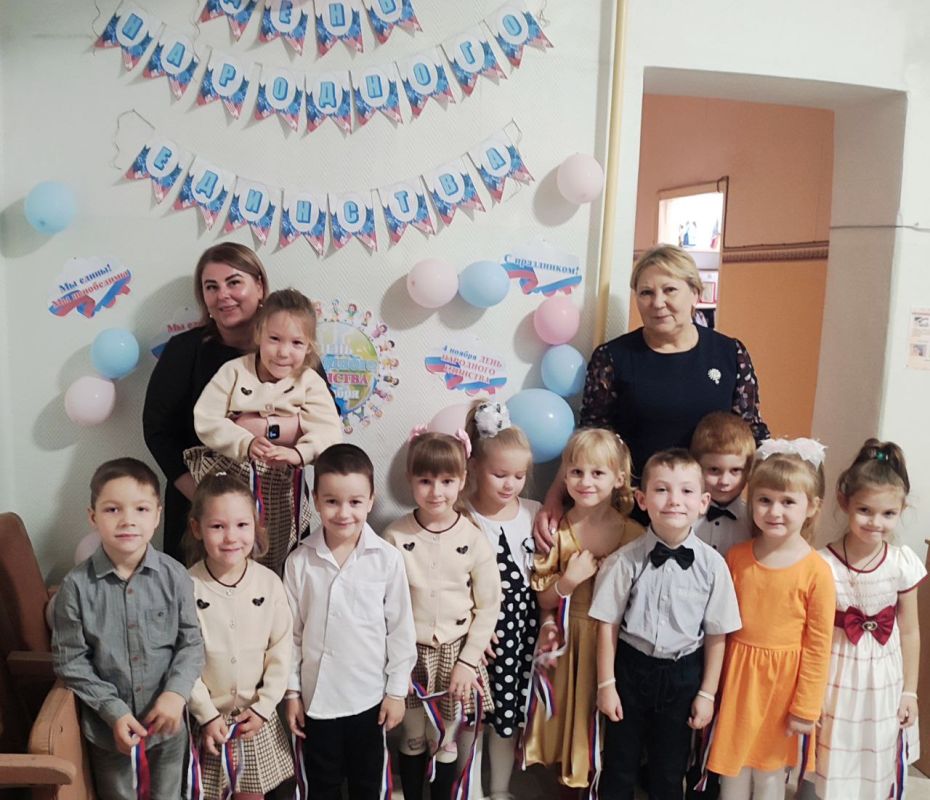 В Территориальном отделе ЗАГС Токмакского района Управления ЗАГС Запорожской области сегодня прошел трогательный и значимый праздник