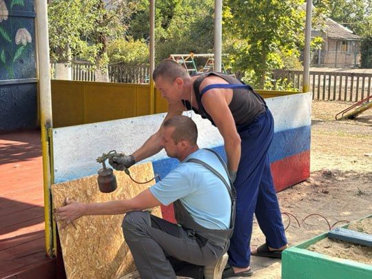 Администрация и коллектив , родители детского сада «Тополёк» г.Молочанск выражают огромную благодарность заместителю министра по строительству Республики Ингушетия Игорю Николаевичу Захарову и специалистам...