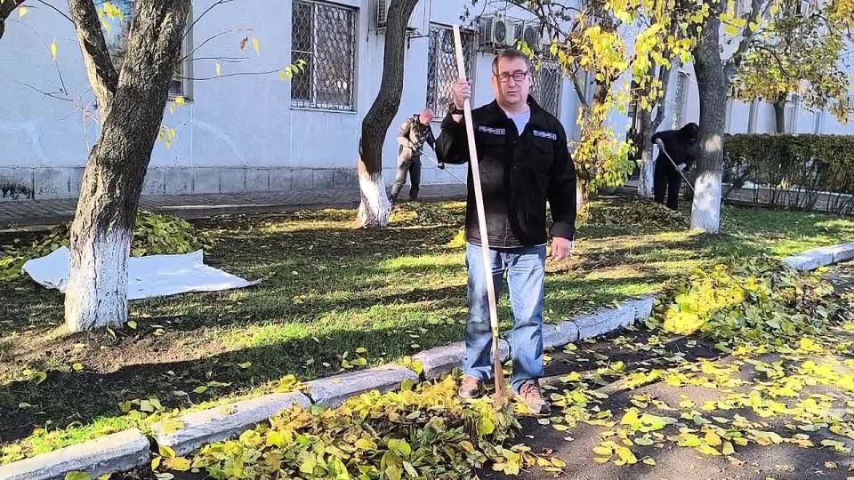 Александр Трудоношин: Всех с трудовым праздником!