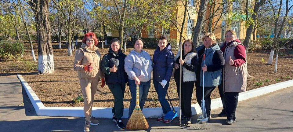 #ОсеннийСубботник. Коллектив Акимовского центра занятости населения