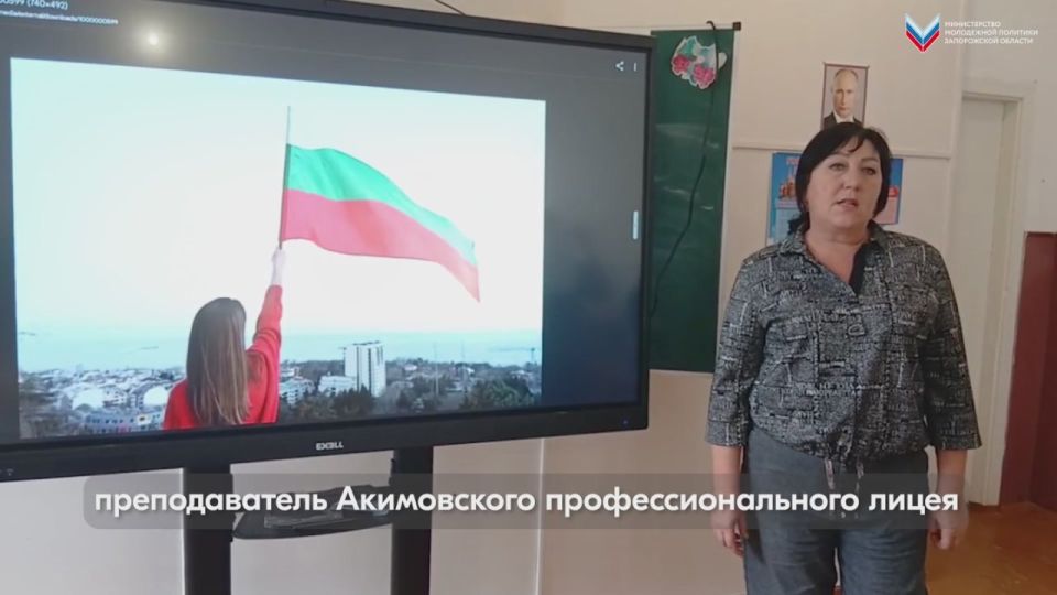 Видеопоздравление с Днём народного единства от иностранцев!