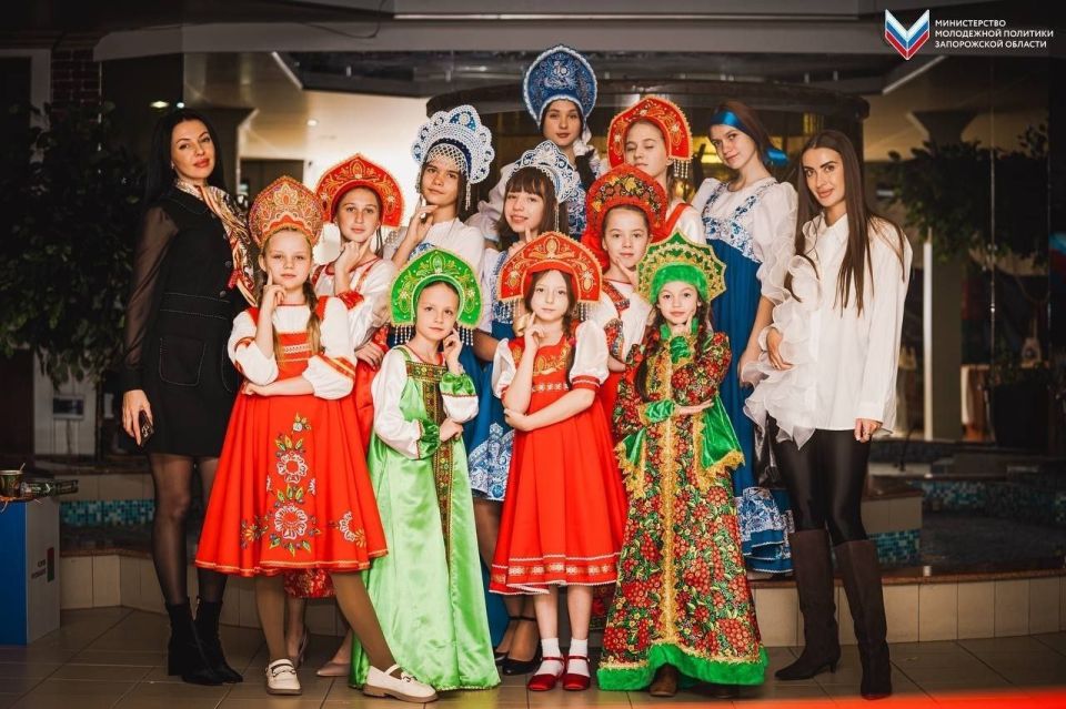 4-го ноября модельная студия "Территория Моды" под руководством Анны Гасымовой приняла участие в показе, на Праздничном концерте, посвящённому Дню народного единства, прошедший на базе Министерства по молодежной политике...