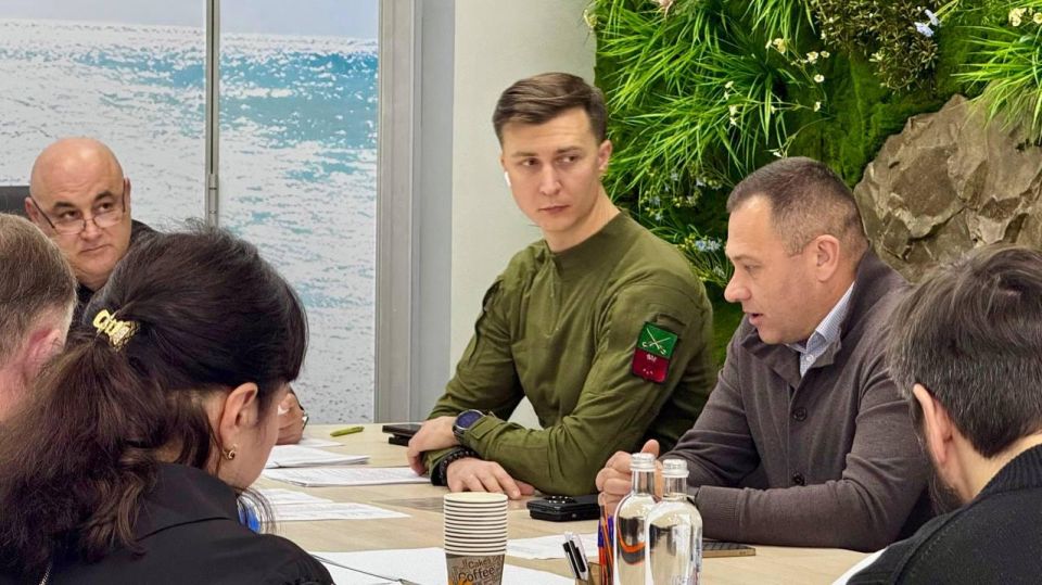 Григорий Прохватилов: Под руководством заместителя Губернатора Запорожской области Артура Насрудиновича Саидова провели выездное совещание с Администрацией Президента, местными операторами связи и ФГУП «РТРС»