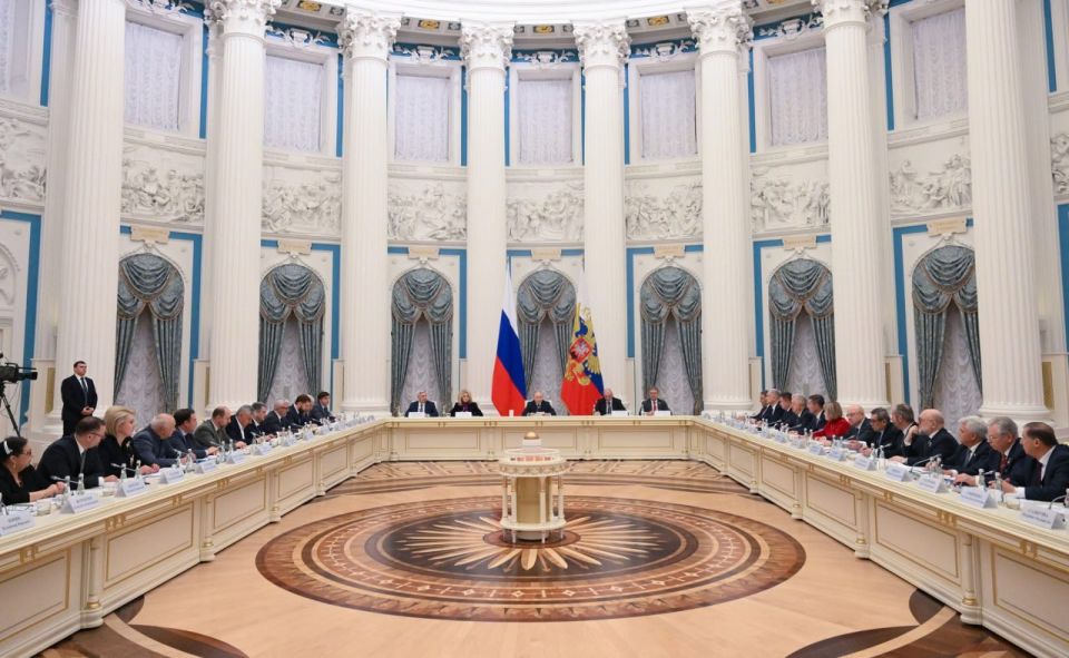 Виктор Емельяненко: Президент России Владимир Путиным провел заседание Совета по межнациональным отношениям