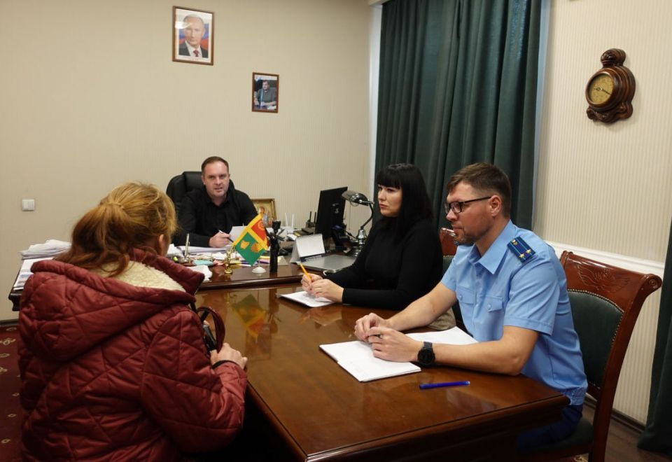 Глава Токмакского муниципального округа Александр Калмыков провел личный приём граждан