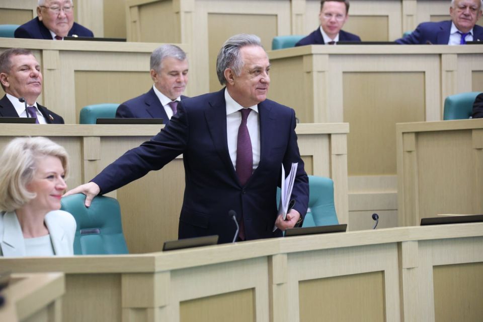 ������� ������: �� ����� ������������������ ���� � ����������� ���������� �� "���.��" �.�. ����� ������ ������ � ������������� ��������� � �������������� �������� �������� �����