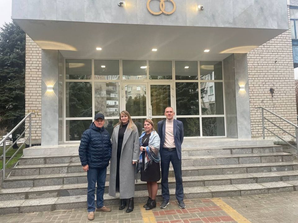 С рабочим визитом Токмакский муниципальный округ посетила руководитель Управления ЗАГС Запорожской области Виктория Доля