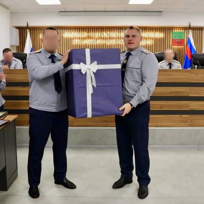 Коллектив УФСИН проводил на заслуженный отдых начальника оперативного отдела