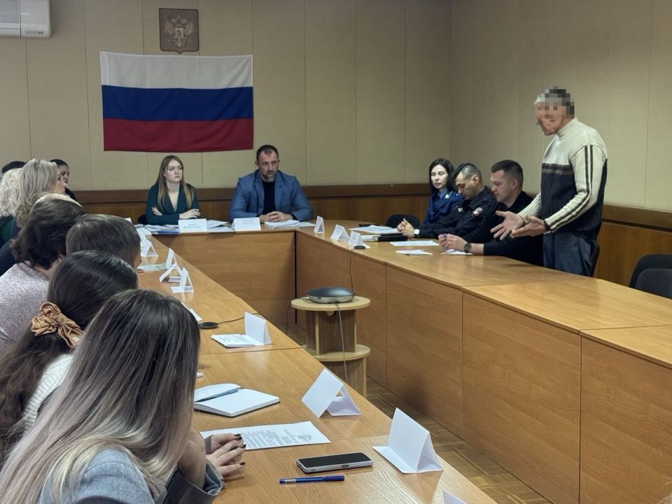 Заседание комиссии по делам несовершеннолетних