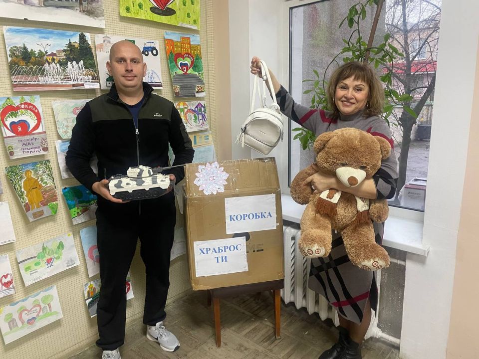 В Токмакском муниципальном округе продолжается всероссийская акция «Коробка Храбрости»