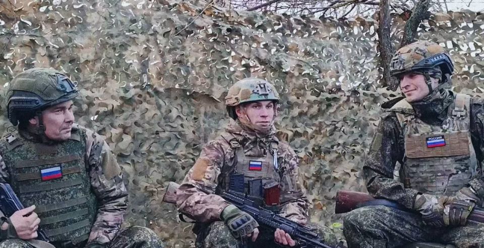 Наши раненые бойцы перешли пешком реку и удержали позиции