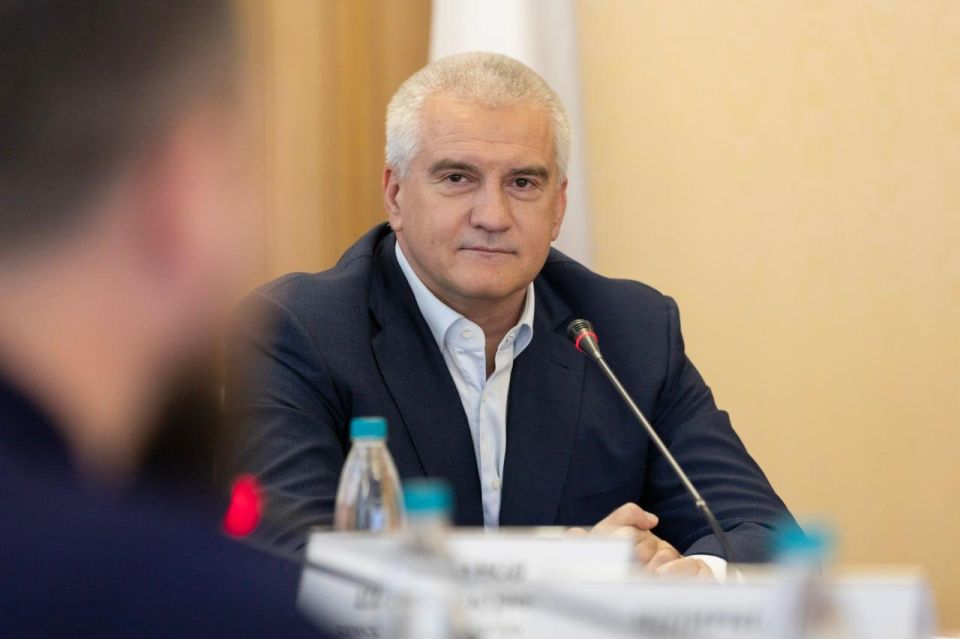 Евгений Балицкий: Поздравляю с днем рождения главу Республики Крым Сергея Валерьевича Аксёнова!