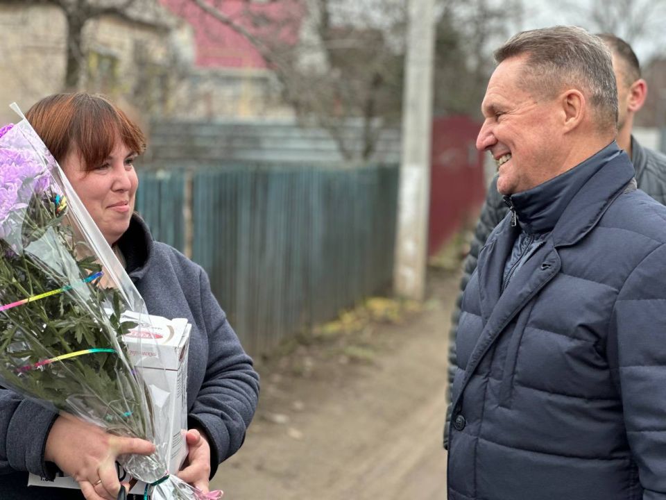 Поздравляю с замечательным праздником, наполненным особенным душевным теплом – Днем матери!