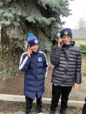 В честь Дня матери в Токмаке прошел телефонный флешмоб: молодежь решила креативно поздравить своих мам с Днем матери