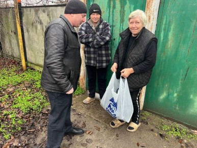 В честь 24-летия партии «Единая Россия» в Каменско-Днепровском стартовал Марафон добрых дел