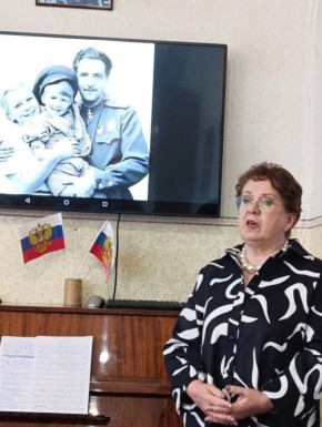 «Стихи, рождённые войной». 28 ноября исполнилось 110 лет со дня рождения Константина Симонова - человека-эпохи, поэта, чьи знаменитые строки «Жди меня, и я вернусь» стали народной молитвой, объединившей поколения