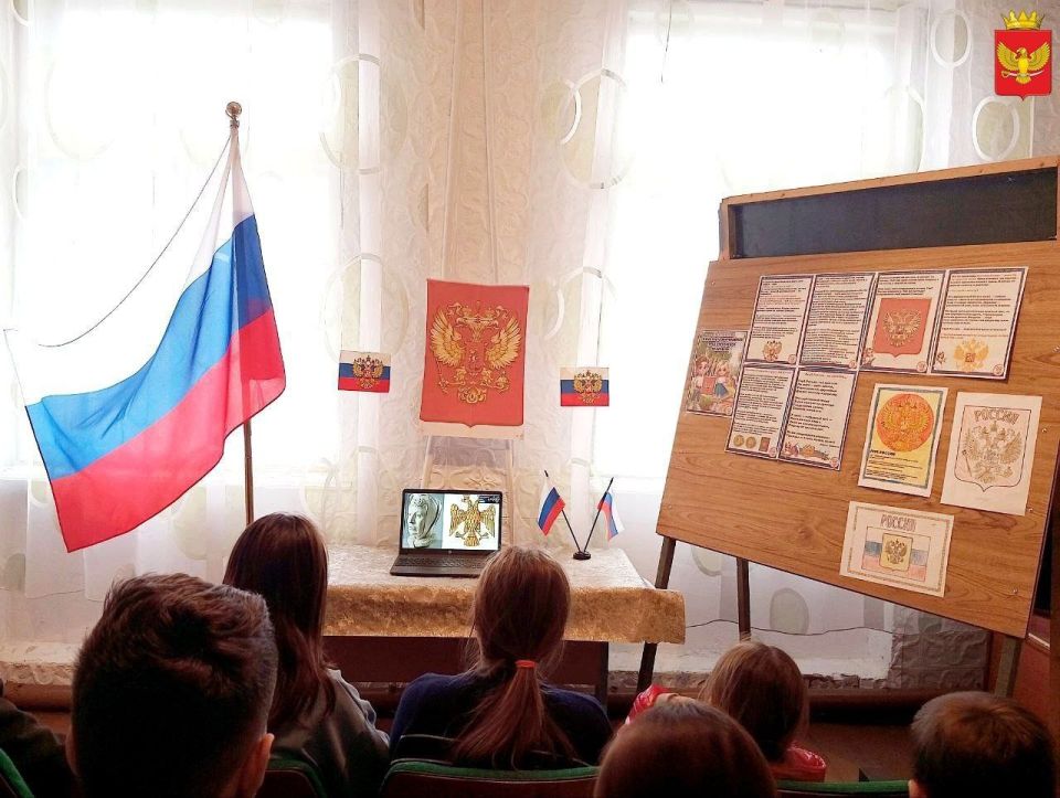 30 ноября мы отметили День Государственного герба Российской Федерации - отличительного знака нашего государства, олицетворяющего силу и мощь, единство и дух всего народа