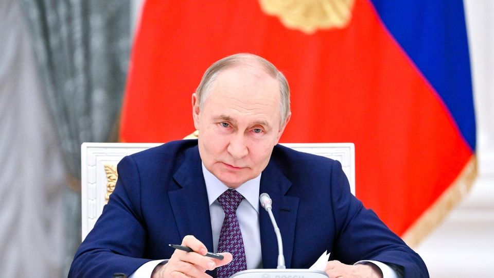 Путину доложили о начале операции по освобождению Гуляйполя